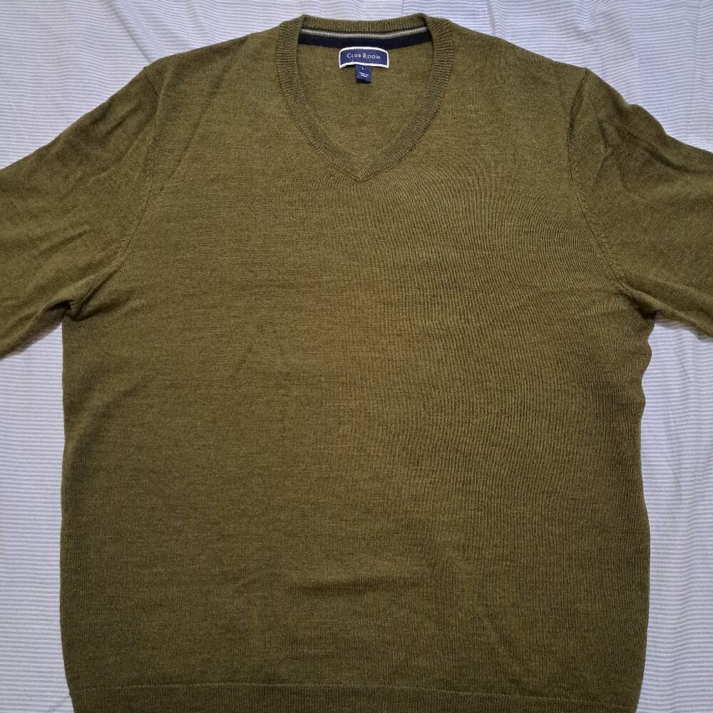 ClubRoom Light  V-neck Sweater Size L